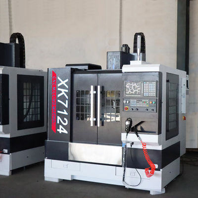 Chinesischer Mini4 Achse CNC, der vertikale Aluminiumfräsmaschine CNC XK7124/XH7124 mahlt