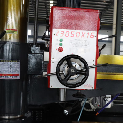 Manuelle vertikale Radialhydraulische radialHochleistungsbohrmaschine der armstandbohrmaschine Z3050x16 mit dem Radialarm
