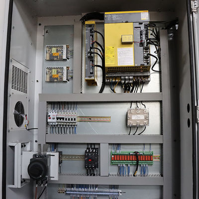 Mitte der Profilmaschinellen bearbeitung VMC 1370 Präzisionsbearbeitung mit 3 Achsen vertikale Fräsmaschine CNC